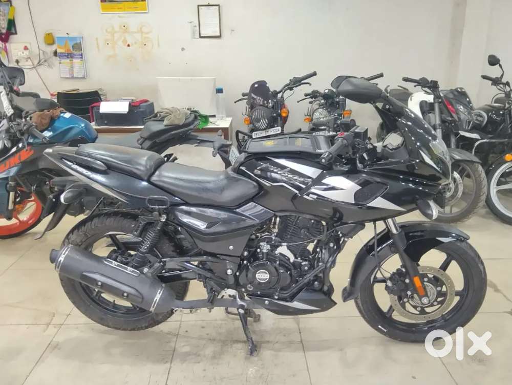 Pulsar 220 bs6  vehicle  low reading vehicle good condition