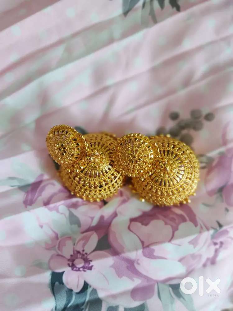 Earrings jhumka