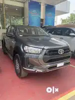 Toyota Hilux 2.8 STD 4x4, 2025, Diesel