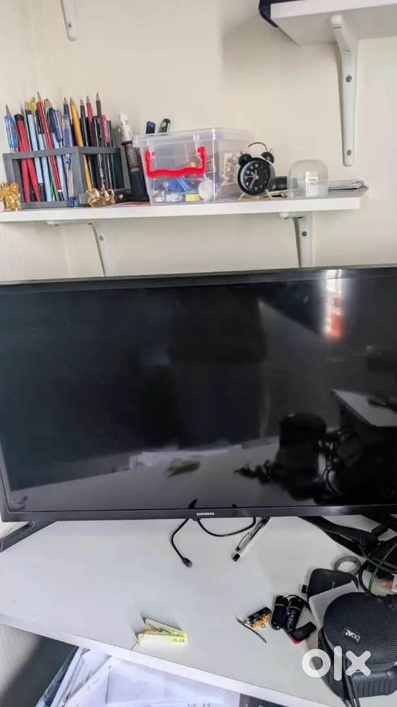 Samsung 32inch HD smart TV