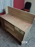 Computer table for sale