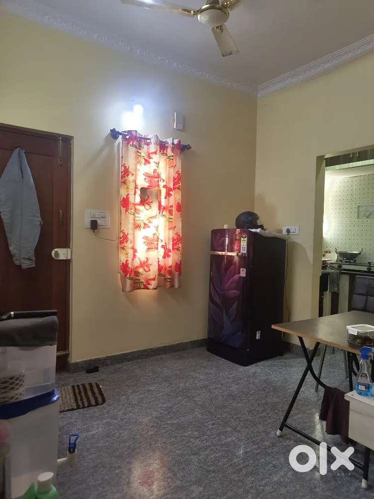 Room Sharing Available – 1BHK (Hall for Single Person) – ₹5,500