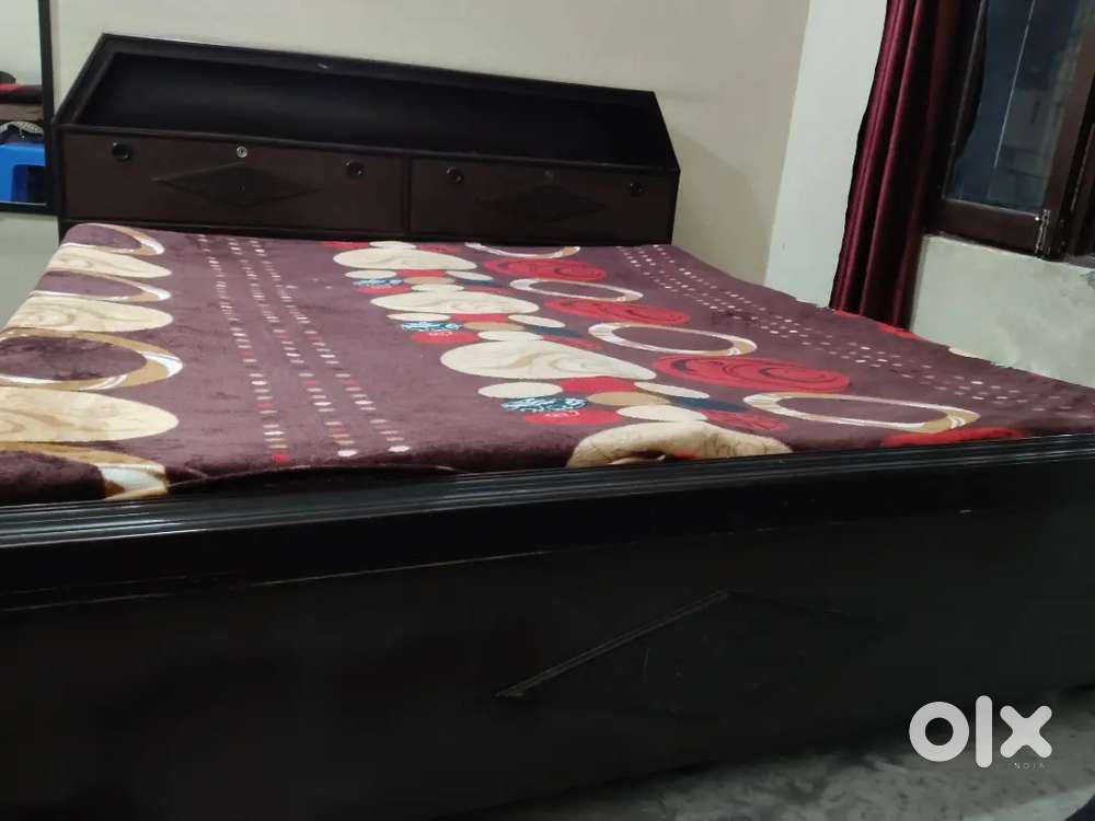 Dobel bed with mattress