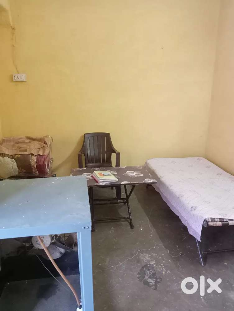 Room available for girls