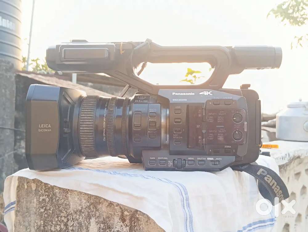 Panasonic Ux90 4K camcorder Video Camera top conditions