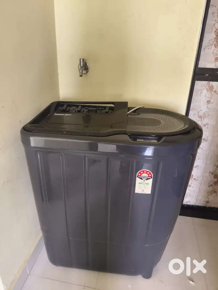 Whirlpool 7 kg washing machine, good condition.