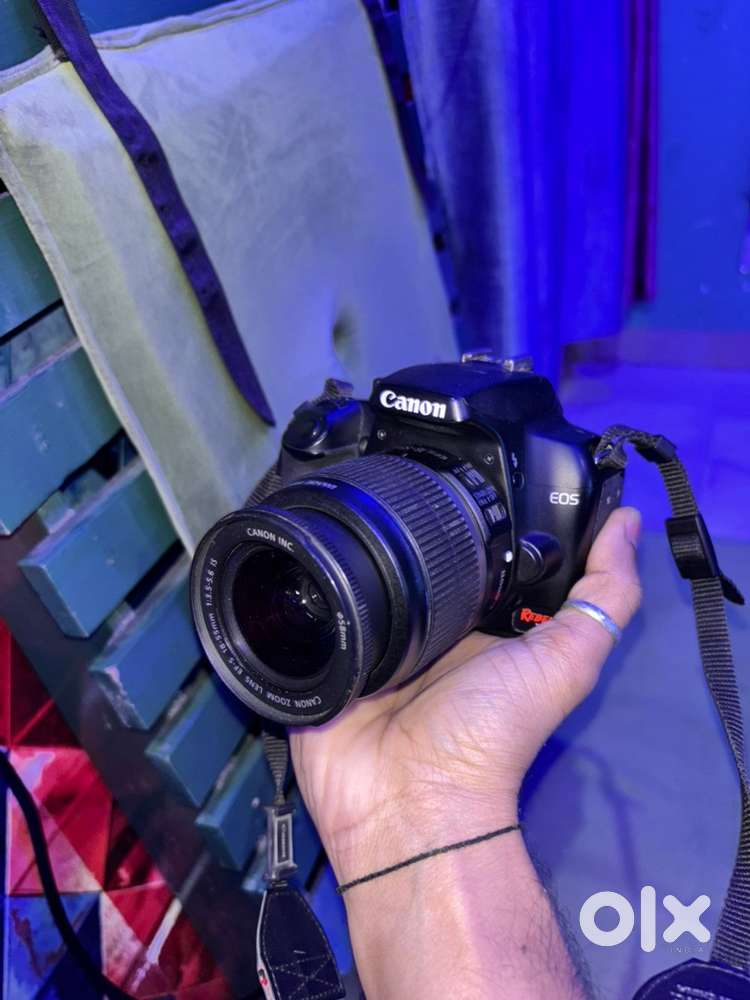 Canon zoom lens Ef-s 18-55mm 1:3.5-56 Is