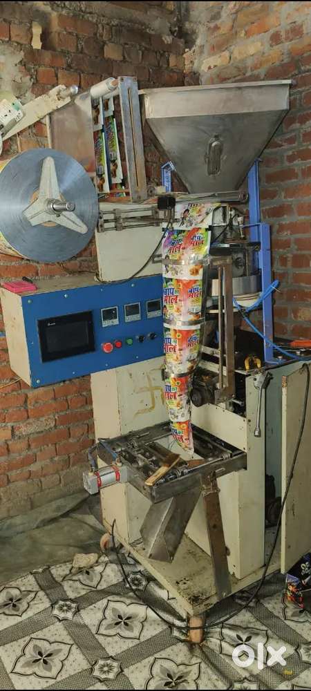 Snacks Packing Machine