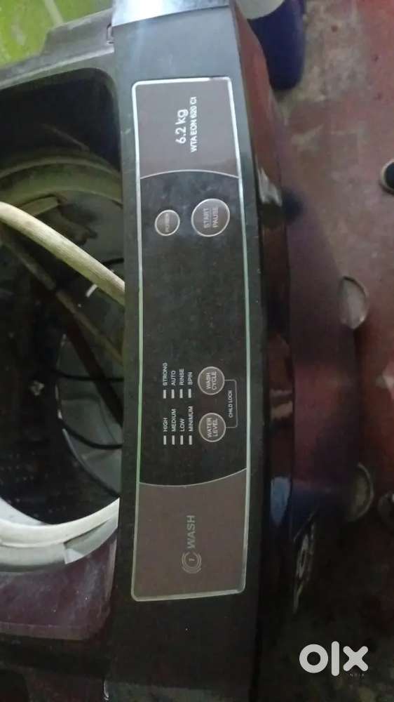 गोदरेज की फुल ऑटोमैटिक वॉशिंग मशीन सही से काम कर रही है