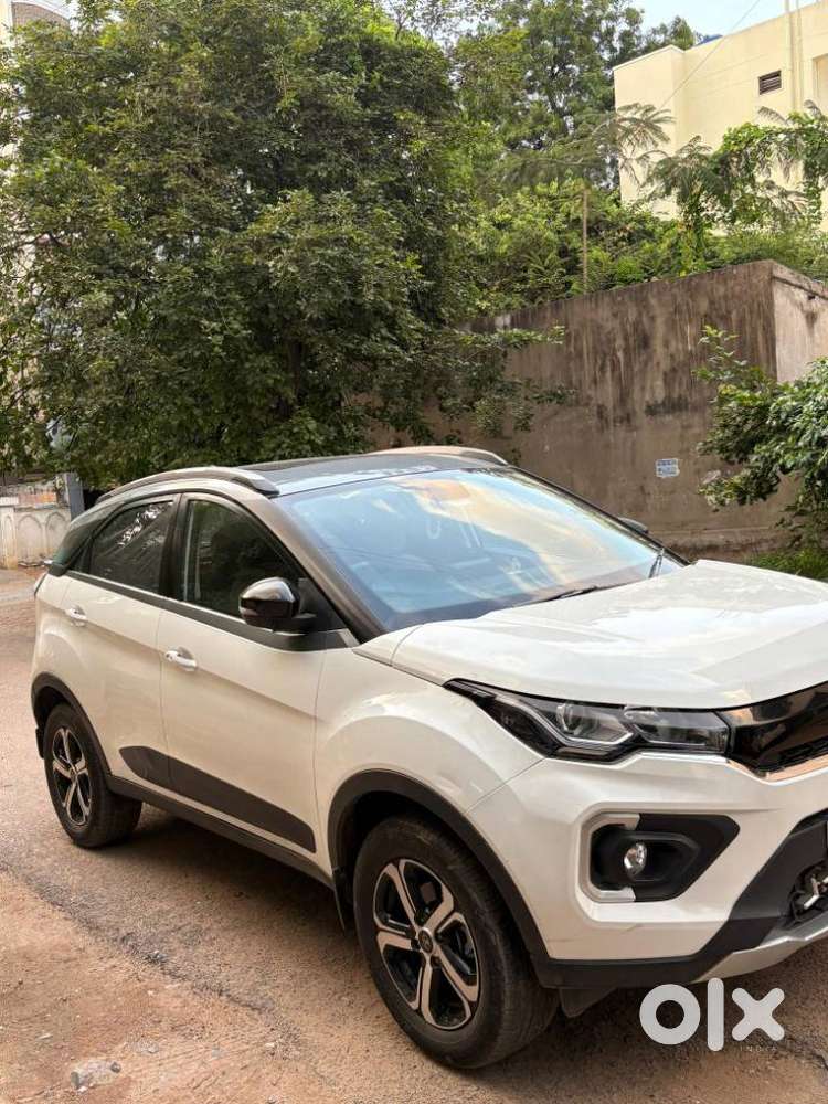 Tata Nexon 1.2 Revotron XZA Plus (O) AMT, 2022, Petrol