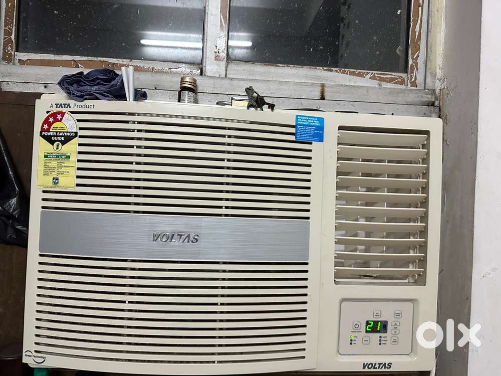 4 months old almost new  window ac(1.5 ton) voltas