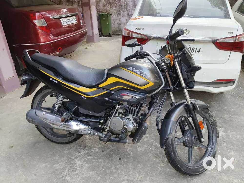 Hero super splendor in showroom condition