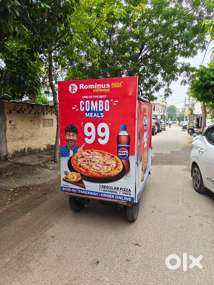 Rominus pizza and burger