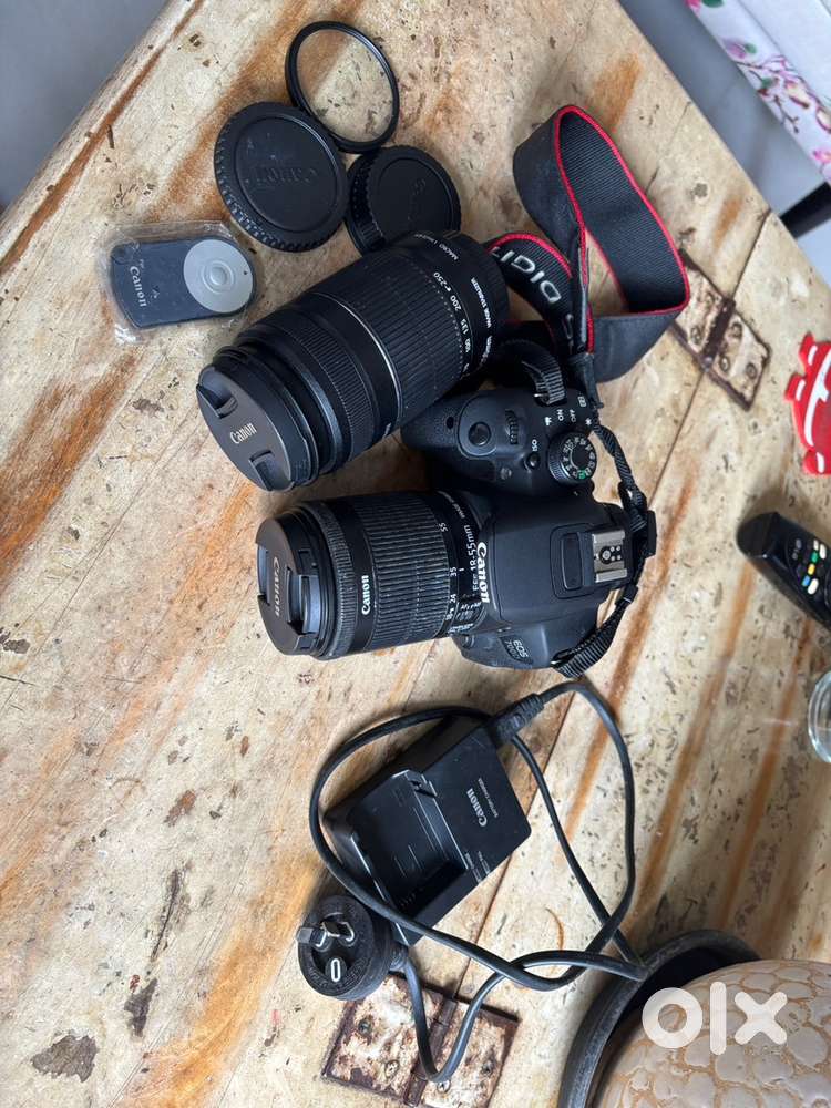 Canon dslr 700d with dual lenses 18-55 and 55-250