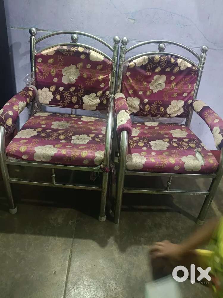 2 Sofa Chairs in good condition