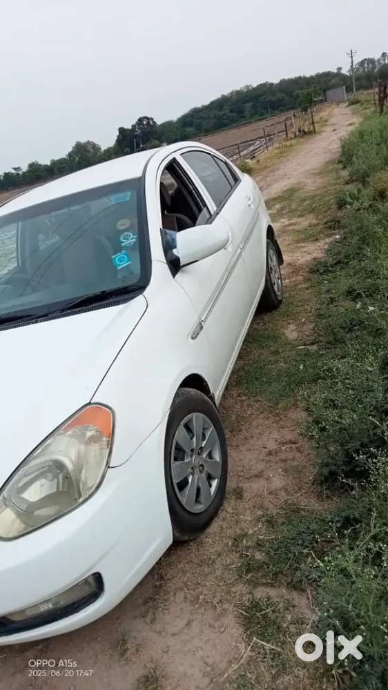 Hyundai Verna 2009 Petrol Good Condition Dry clean sab ho rakha hai