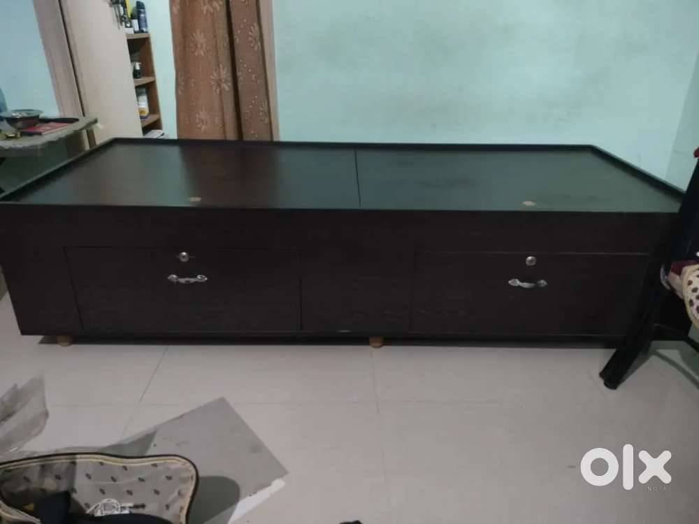 Deevan bed 6X3 and 3+1+1 Sofa