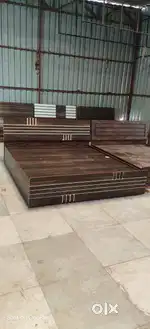 MACHINE CUT WELL FURNISHED TROLLEY STORAGE BED IN AFFORDABLE PRICE