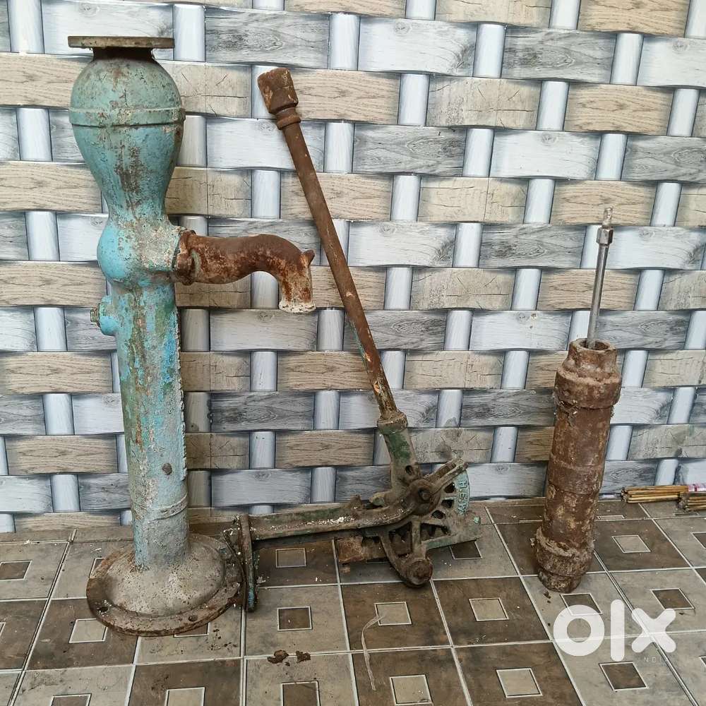 જૂનો હેન્ડ પંપ અને પાઈપ્સ – સારા હાલતમાં2500