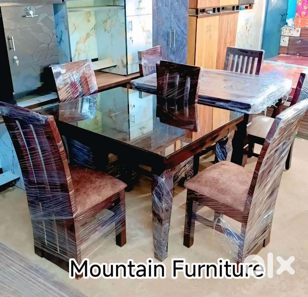 New brand 4 dining table at wholesale price available cod available