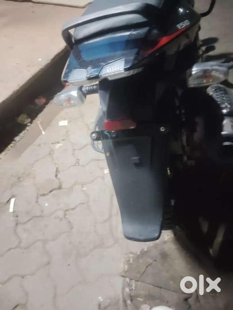 Pulsar 150