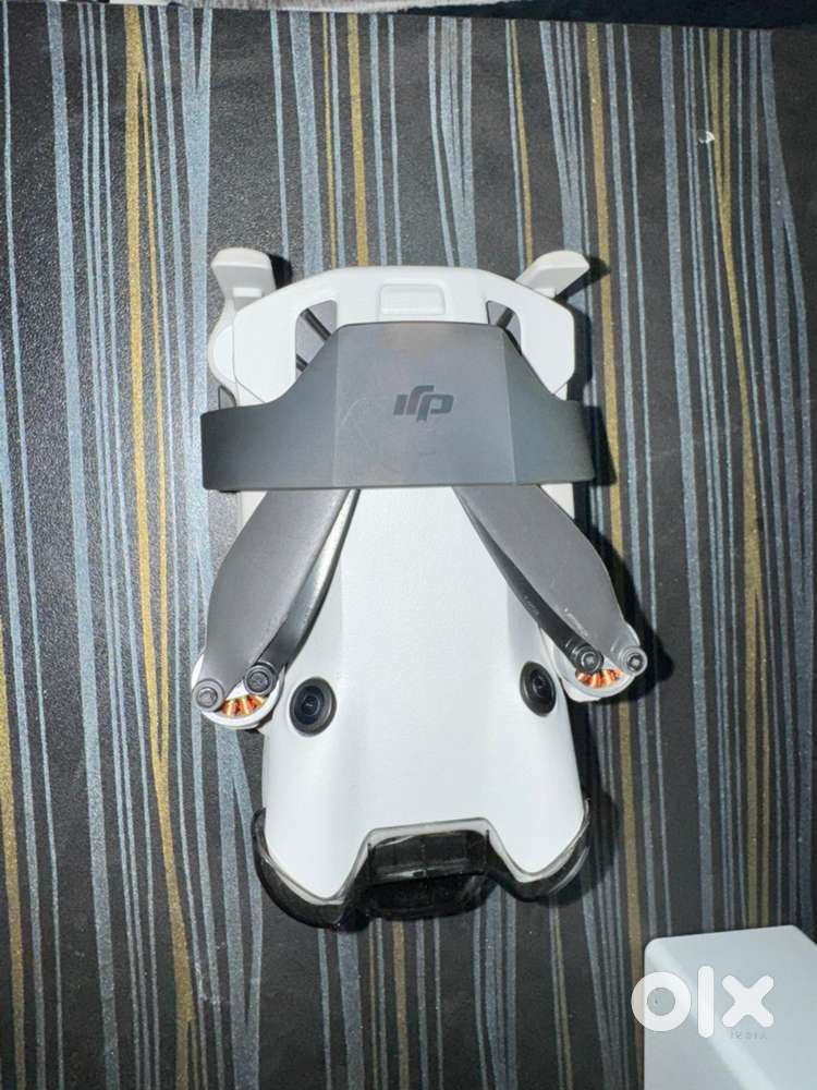 Dji mini 4 pro drone