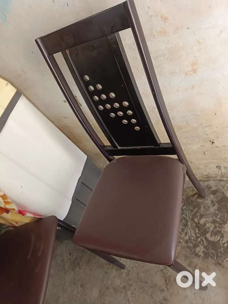 Dining Table with 6 chair new