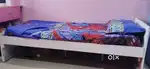 Manual kids cot