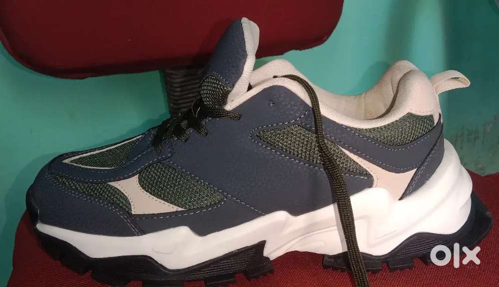 Men shoe 10 size new not use