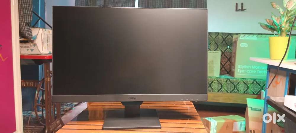 Benq 24 inch hd   eye safe monitor
 Urgent sell karna hai need money