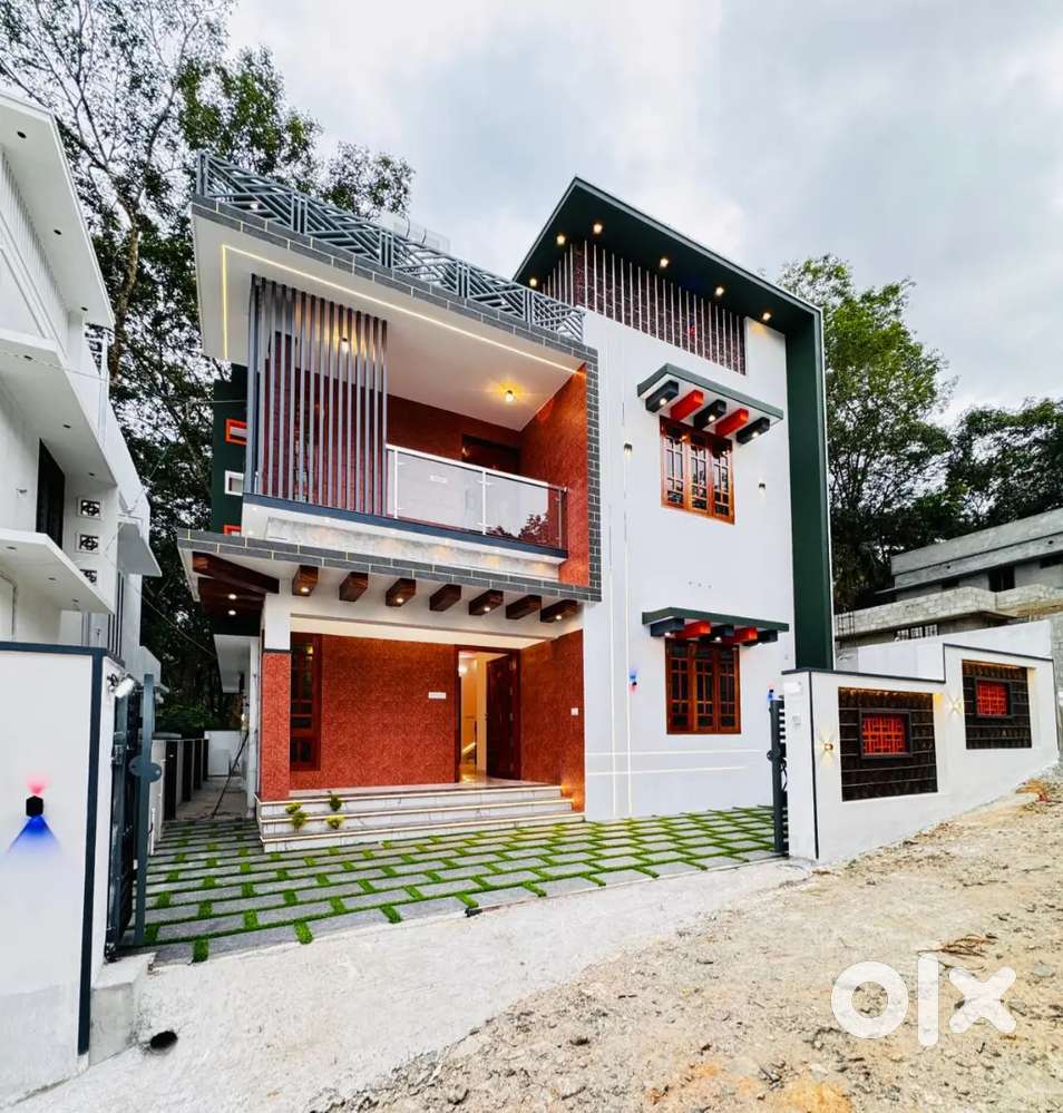 4bhk pravchambalam malayam machel Tvm