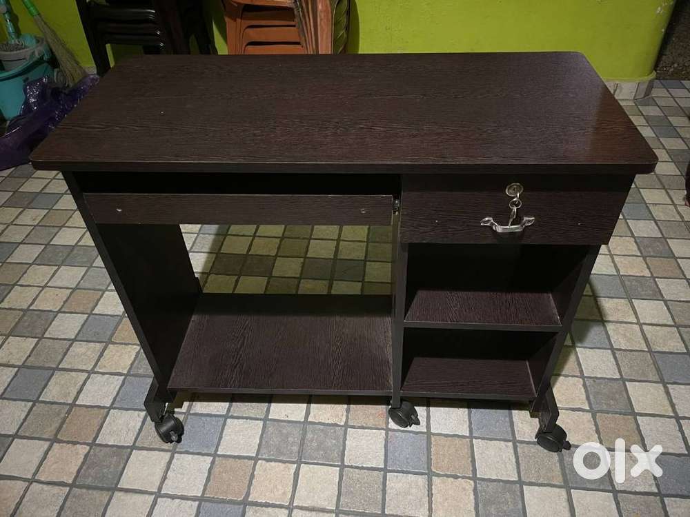 Computer tablet or study table