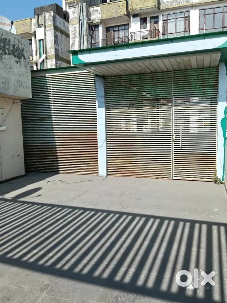 100 gaj plot on ambala highway zirakpur