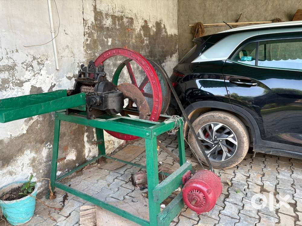 सस्ते दाम पर चारा काटने का गंडासा