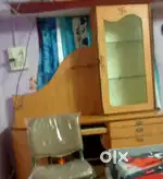Heavy computer table