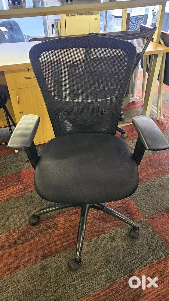 Refurbished mesh chair with multiple options for just Rs 2900
