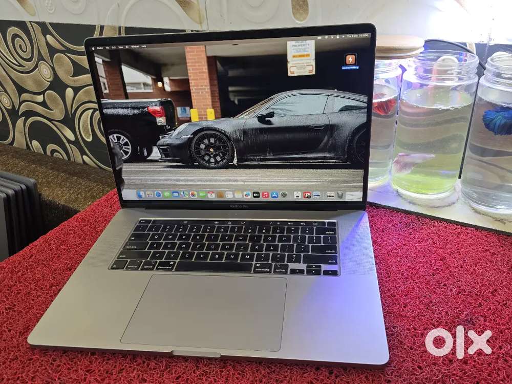 Apple Macbook Pro 2021 i7 16gb 512gb 5.5gb Graphics 16inch Retina