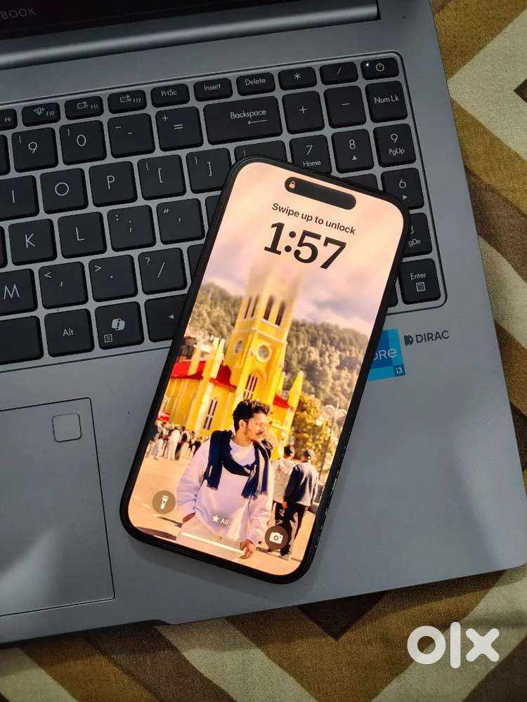 iPhone 15 (128)