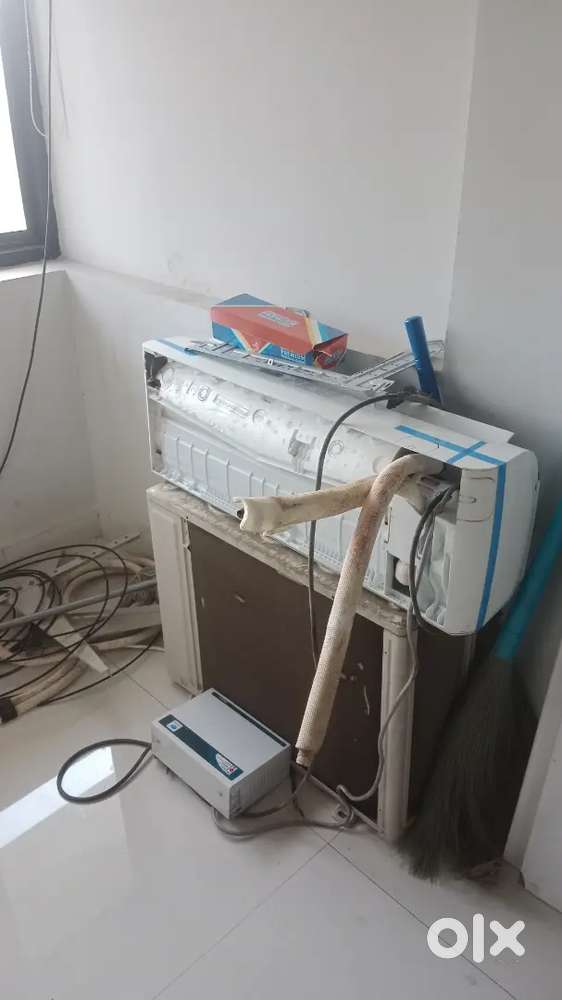 Haier brand 1 ton AC 1 year old