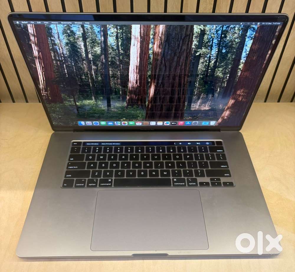 APPLE MACBOOK PRO CORE I9 PROCESSOR 16GB RAM 512GB SSD 4GB GRAPHIC