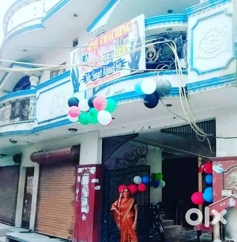 165 gaj 20 foot road/15 foot road L corner house