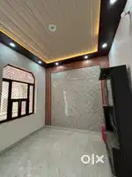 2 मंजिल की जड़ 70 GAJ की WITH CAR PARKING IN DWARKA MOR