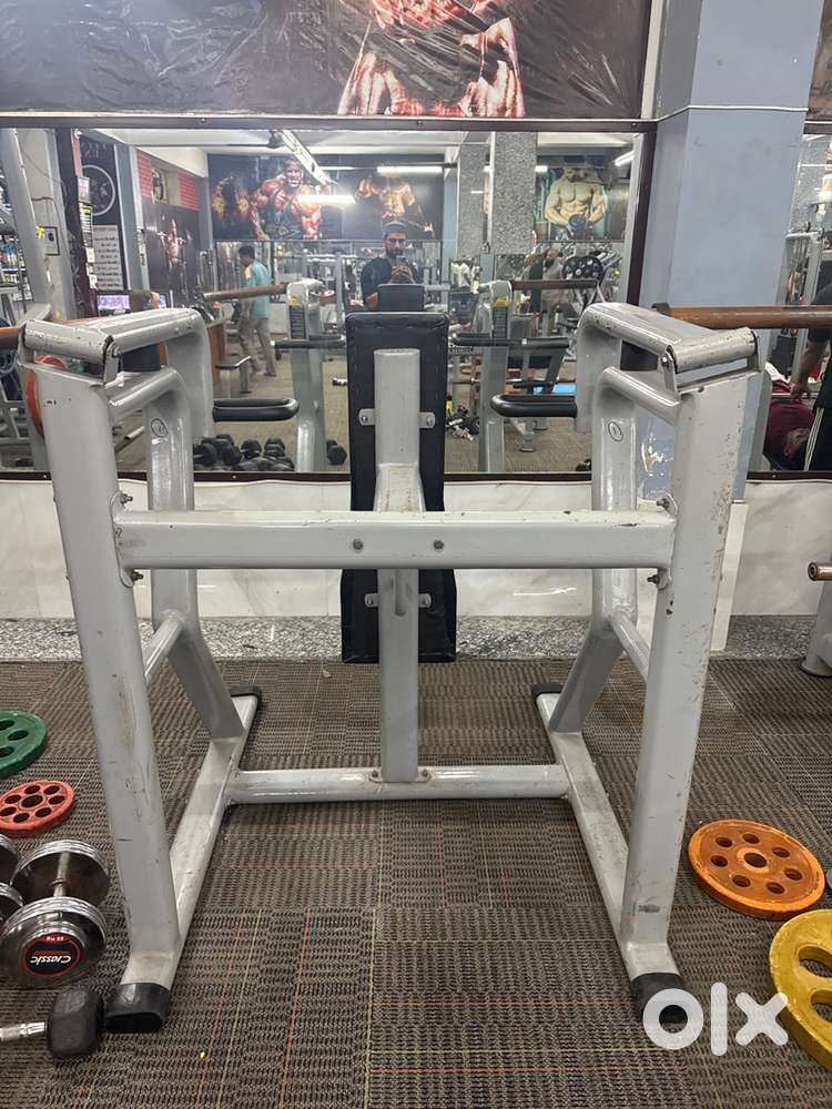 Gym shoulder press