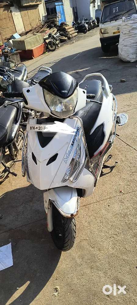 Maestro edge White( good condition)