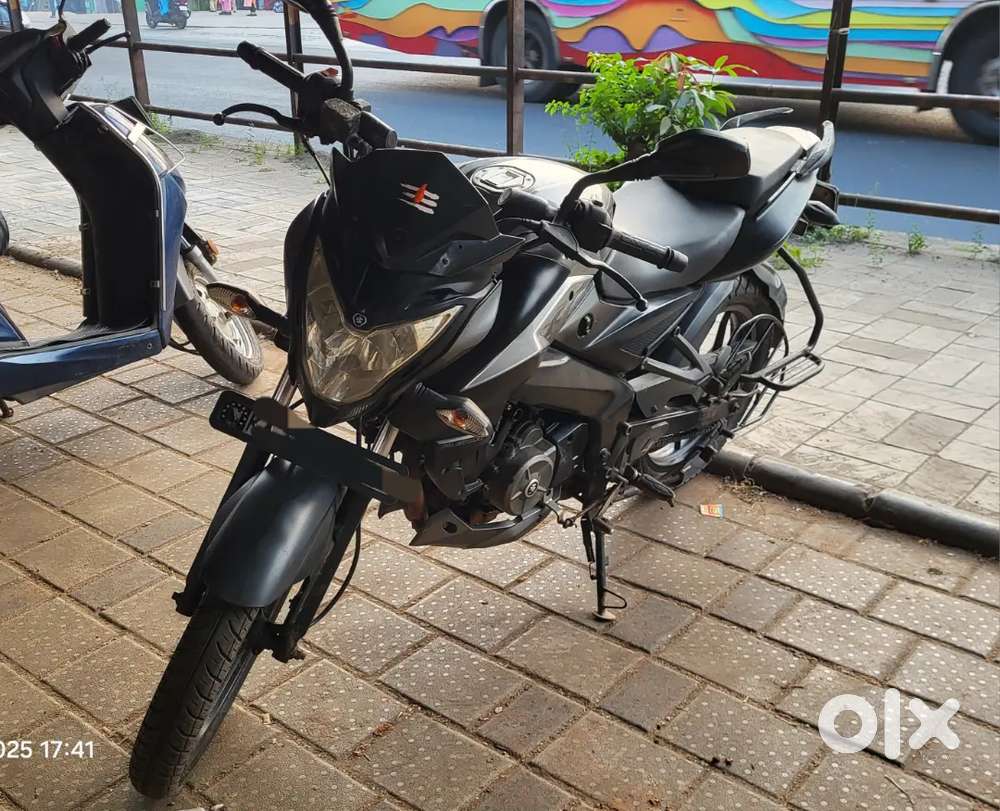 Bajaj NS160 Pulsar