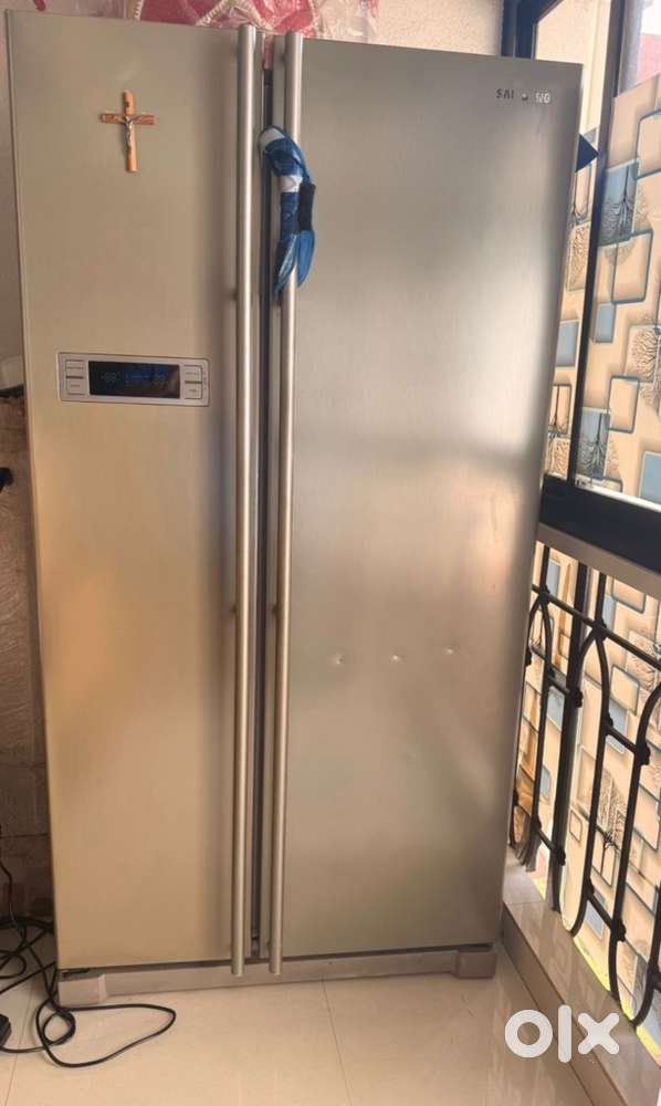 Samsung side by side door 640L at 30,000/- Working as good as new