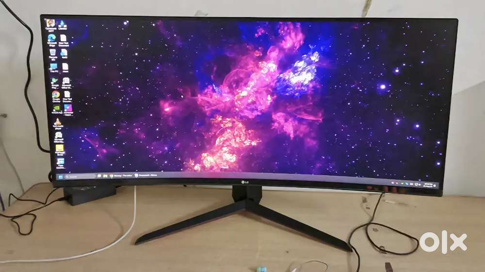 LG Ultragear 34” QHD Curved Monitor,        नीचे दिया गया विवरण पढ़ें!