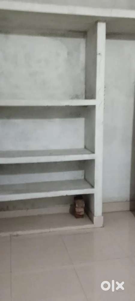 2 bedroom flat available near st Mary's school buxar