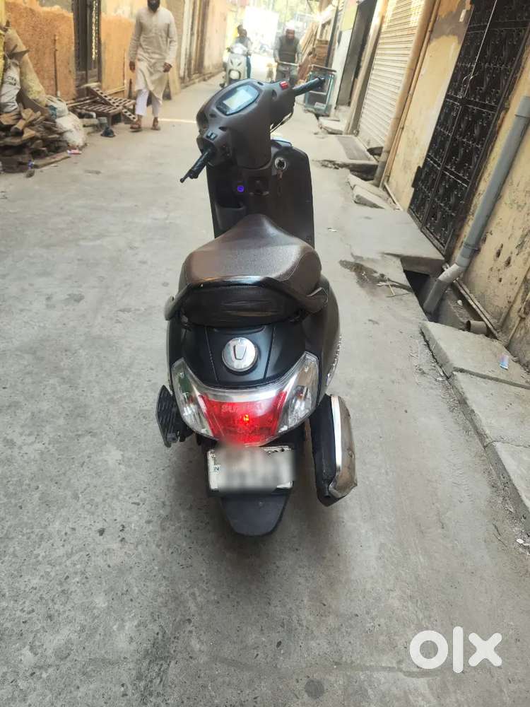 Access 125 top model