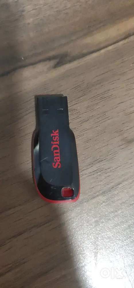 SanDisk 16 GB pen drive